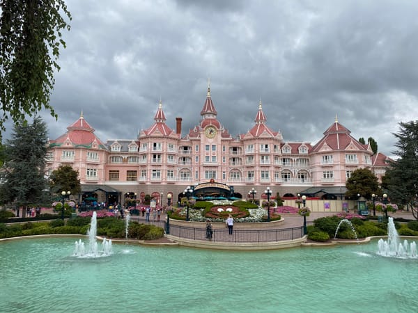 Why Even Safe Places Like Disney World Need Smart Tags for Kids